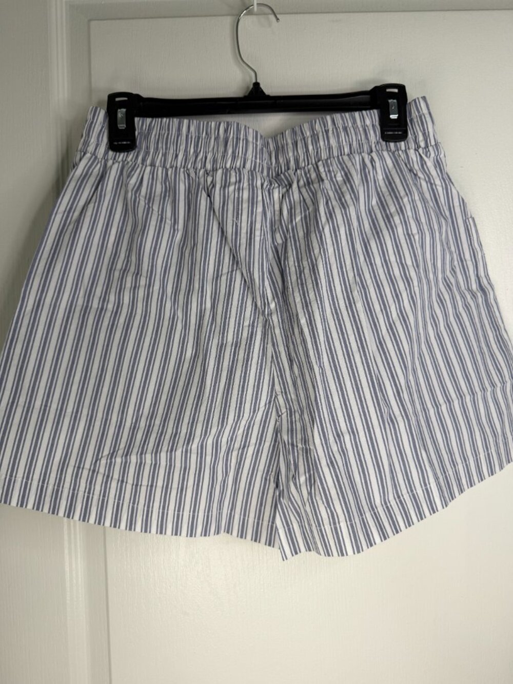 NWT Stella Dux/Saks 5th- Striped Cotton Shorts White Seaport Blue- L- MSRP $128 - Picture 12 of 15